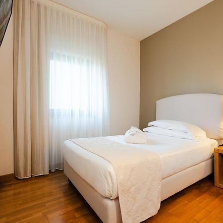 Hotel Touring Carpi Exterior foto