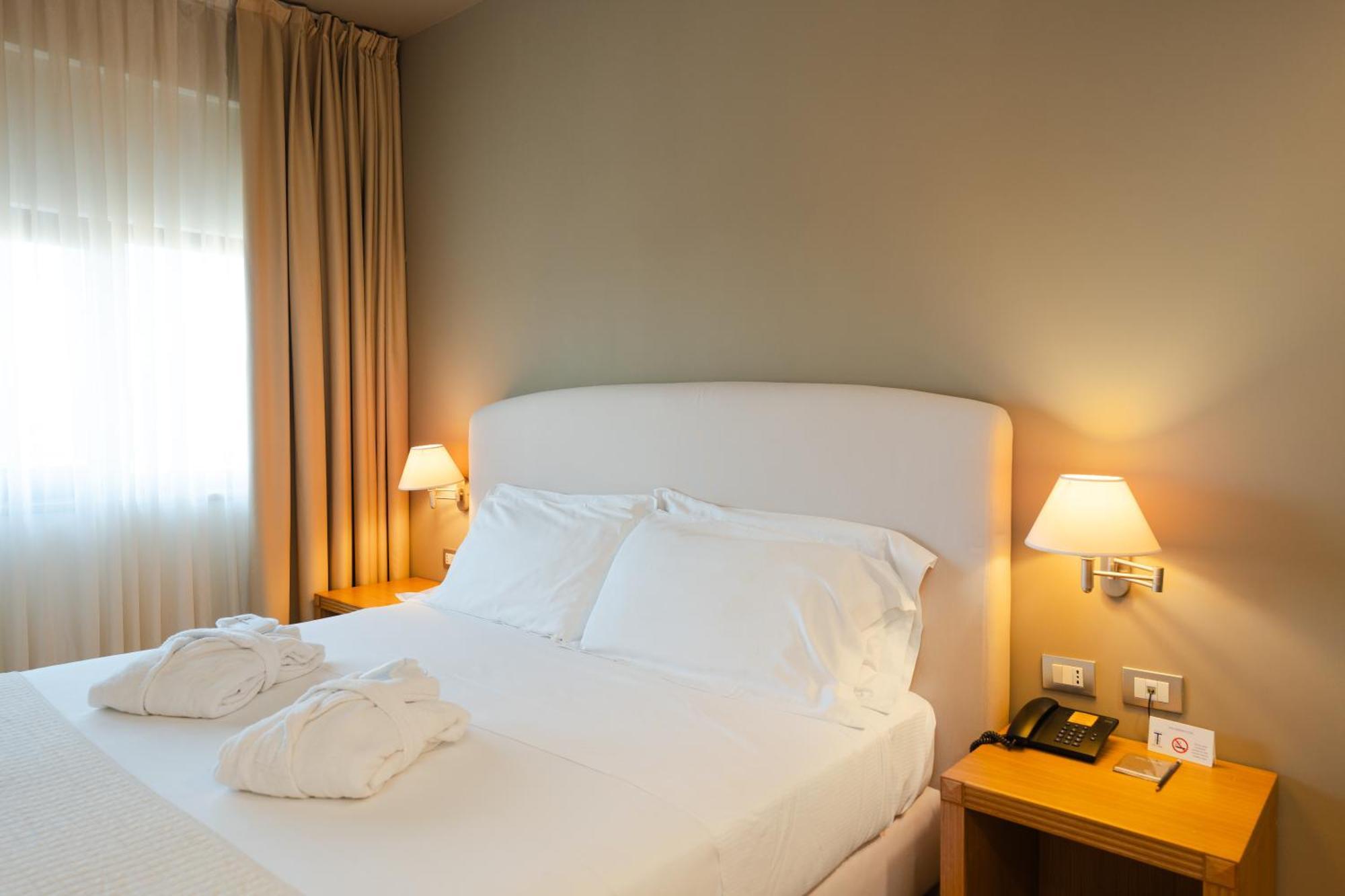Hotel Touring Carpi Exterior foto